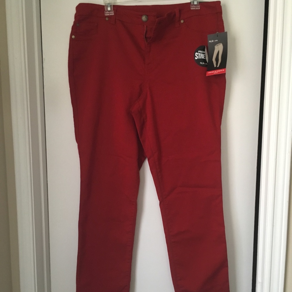 Red Pants. NWT.